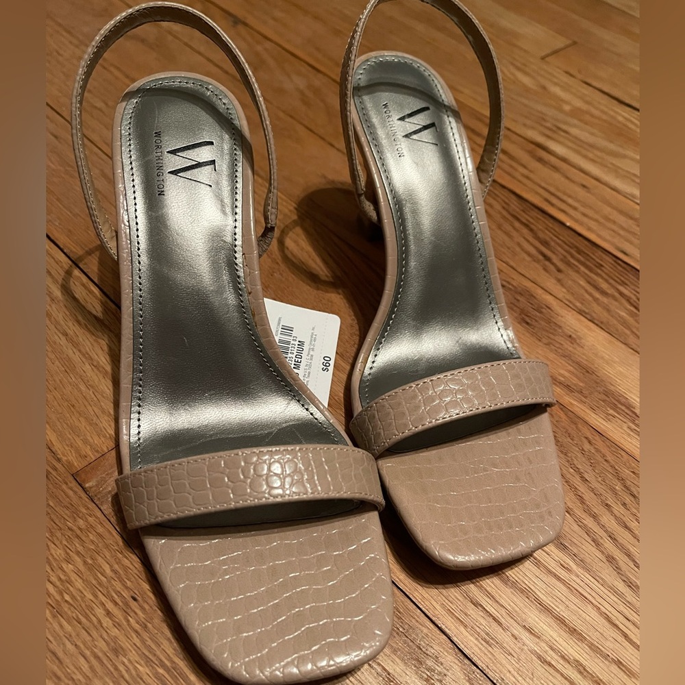 Worthington Sand Croc heels size 6